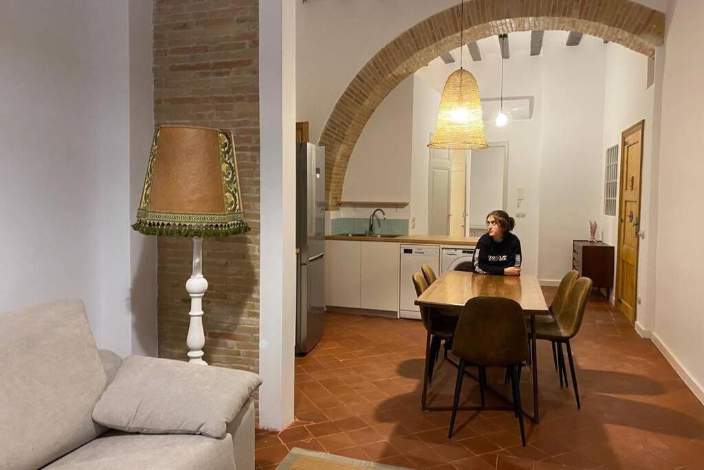 Casa Moner Loft edifici històric centre medieval de Castelló Castello  D'Empuries Esterno foto