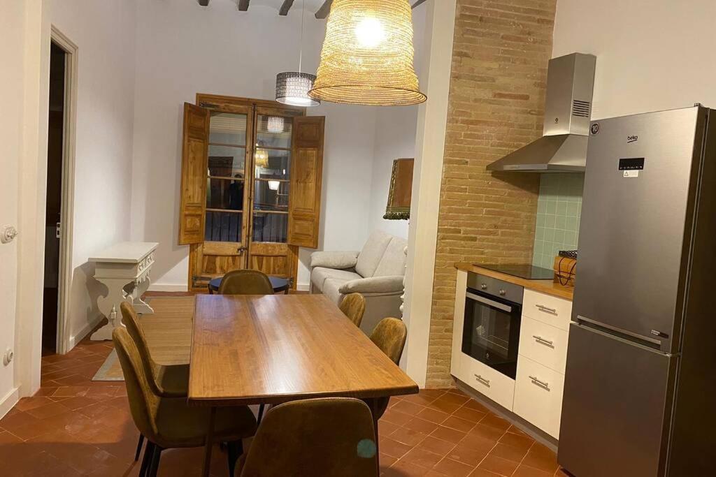 Casa Moner Loft edifici històric centre medieval de Castelló Castello  D'Empuries Esterno foto
