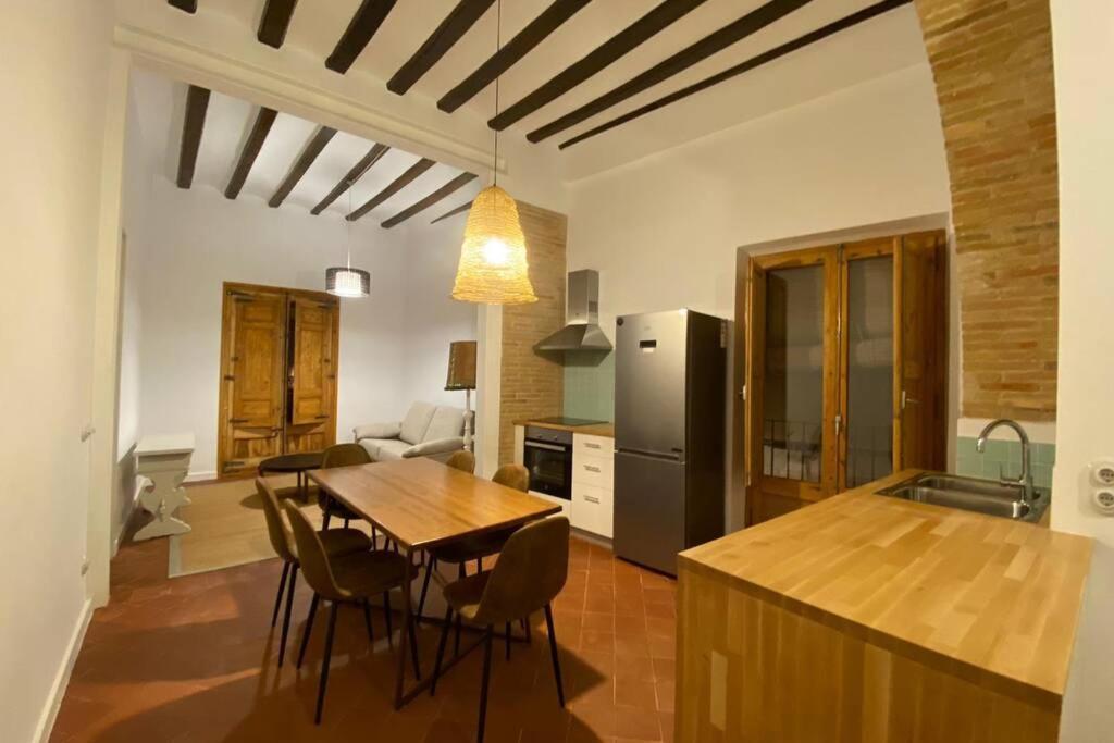 Casa Moner Loft edifici històric centre medieval de Castelló Castello  D'Empuries Esterno foto
